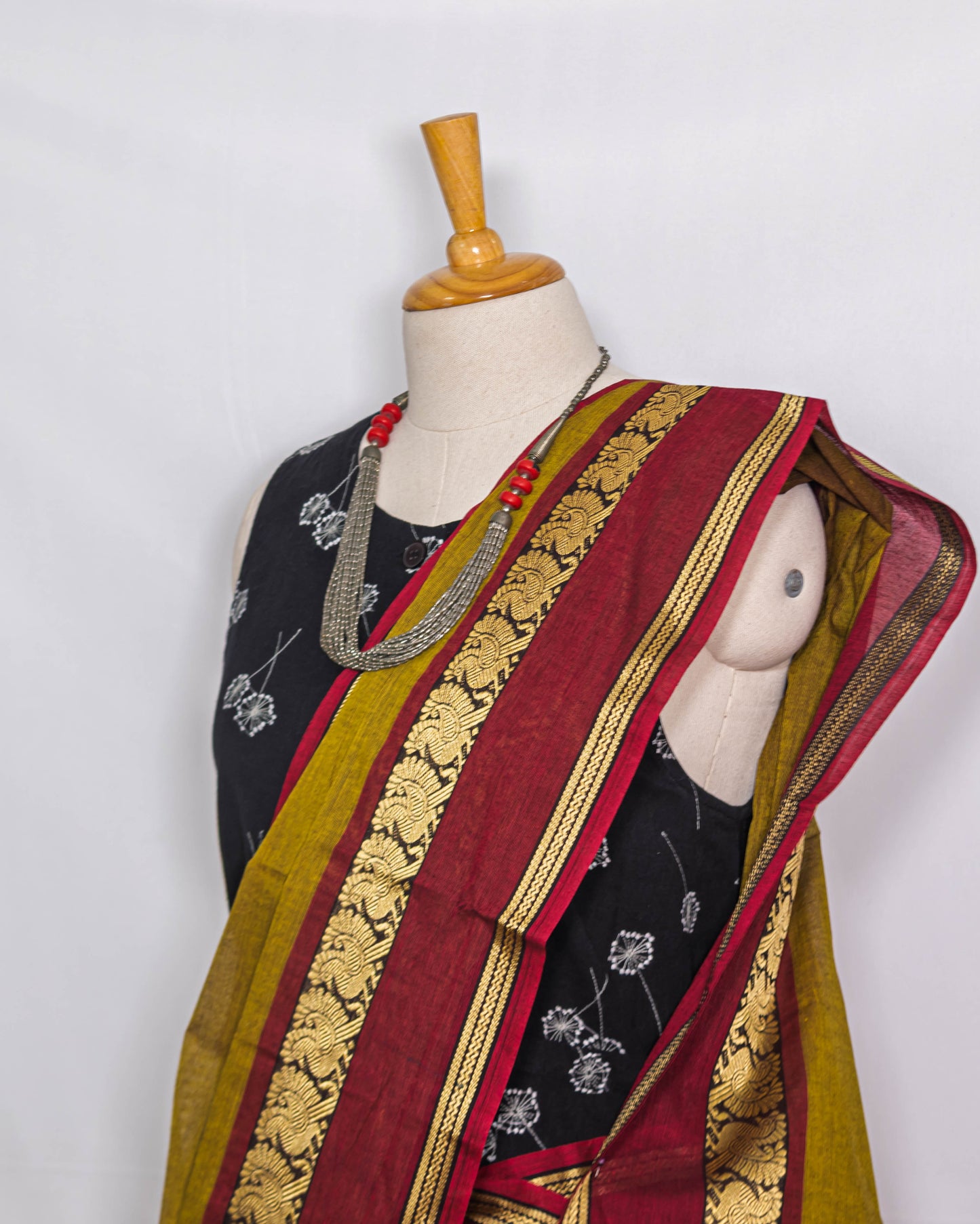 Handloom cotton saree